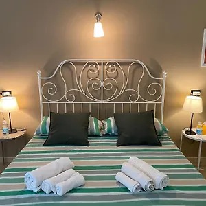 - A Casa Col Designer , Noto Italia